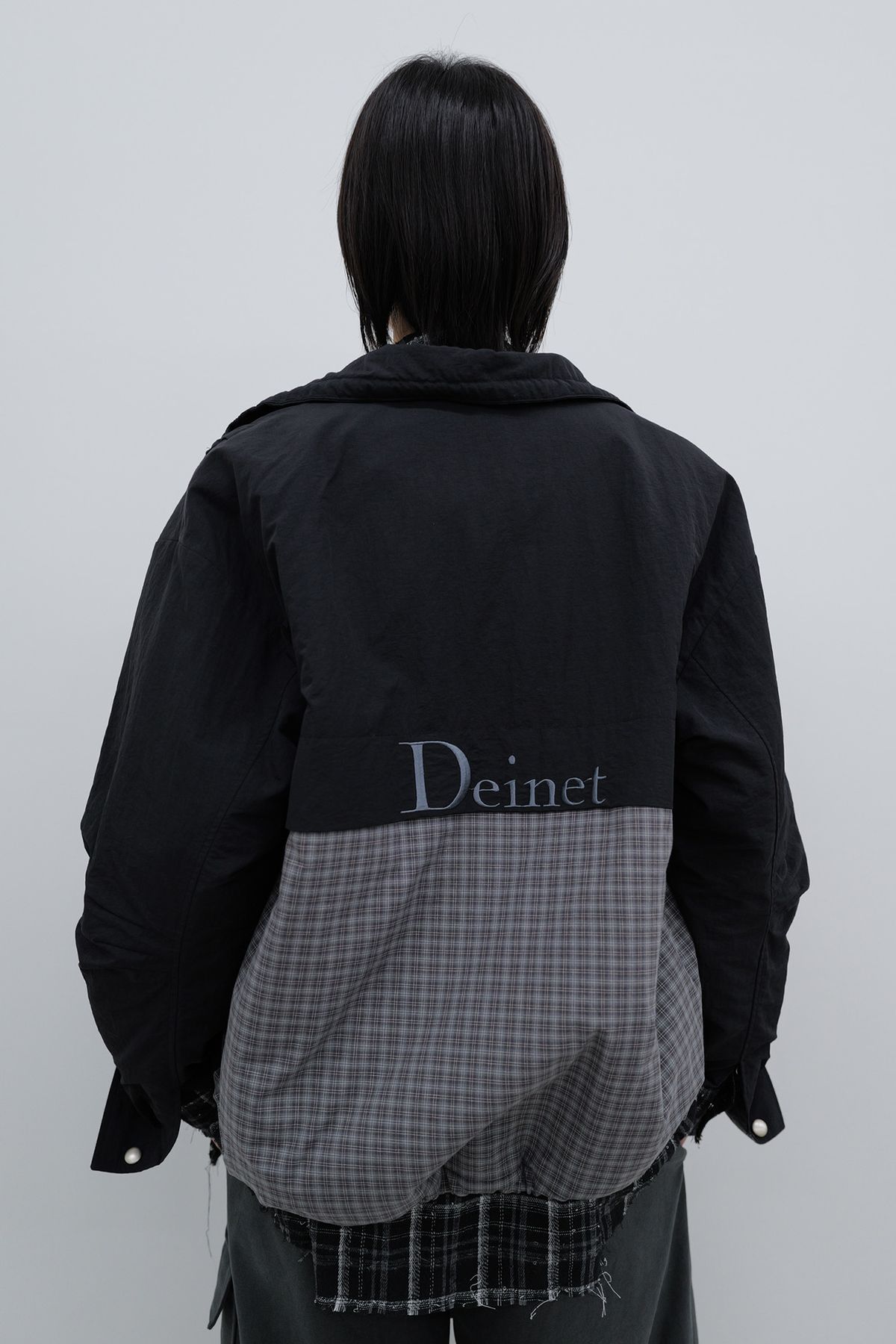 다이닛(DEINET) DEINET CHECK CONTRAST BOMBER JACKET IN BLACK