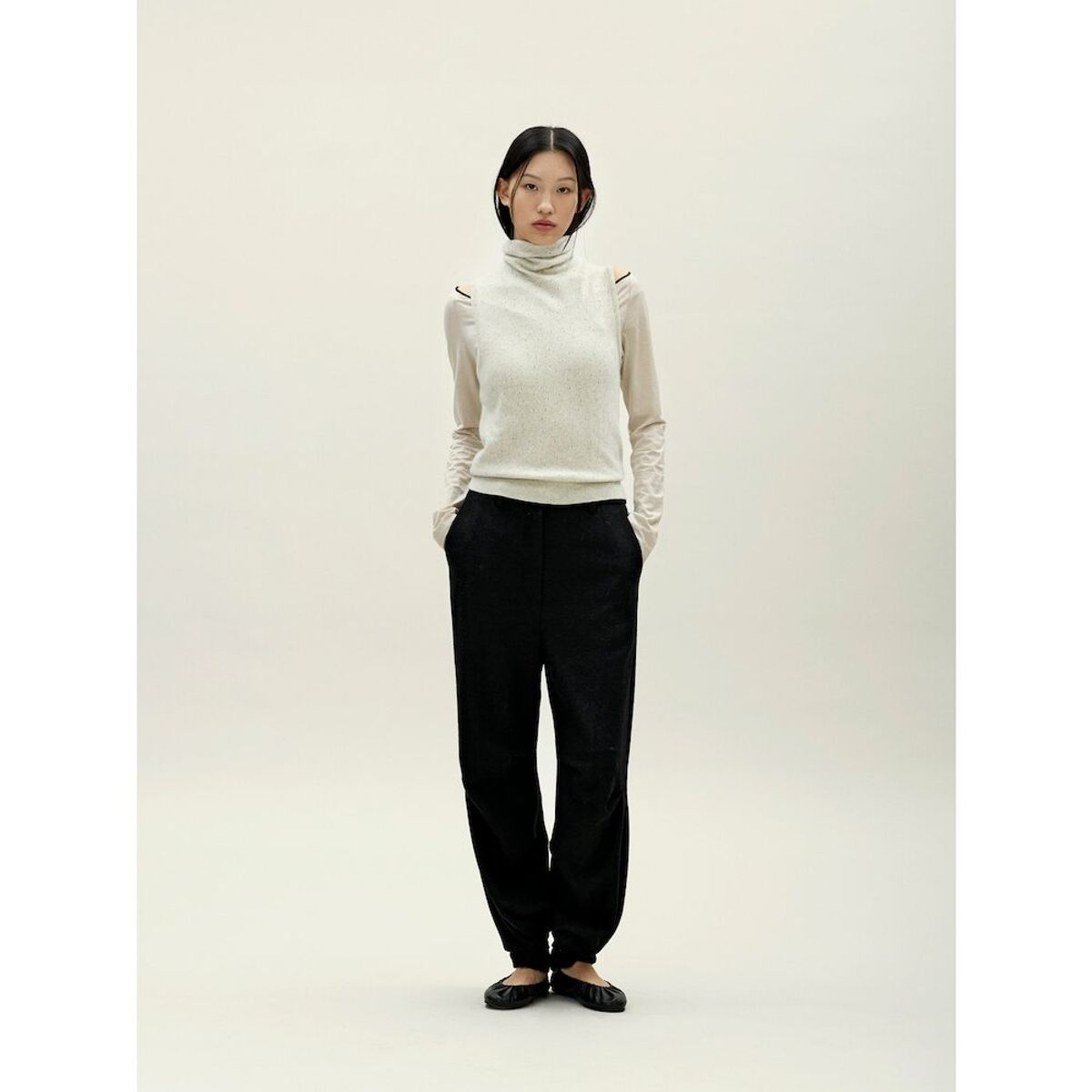 앙개(ANGGAE) Twisted Back Knit Tank  Ivory