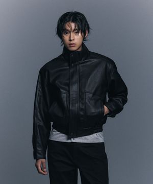 크롭 하이넥 레더 패널 자켓