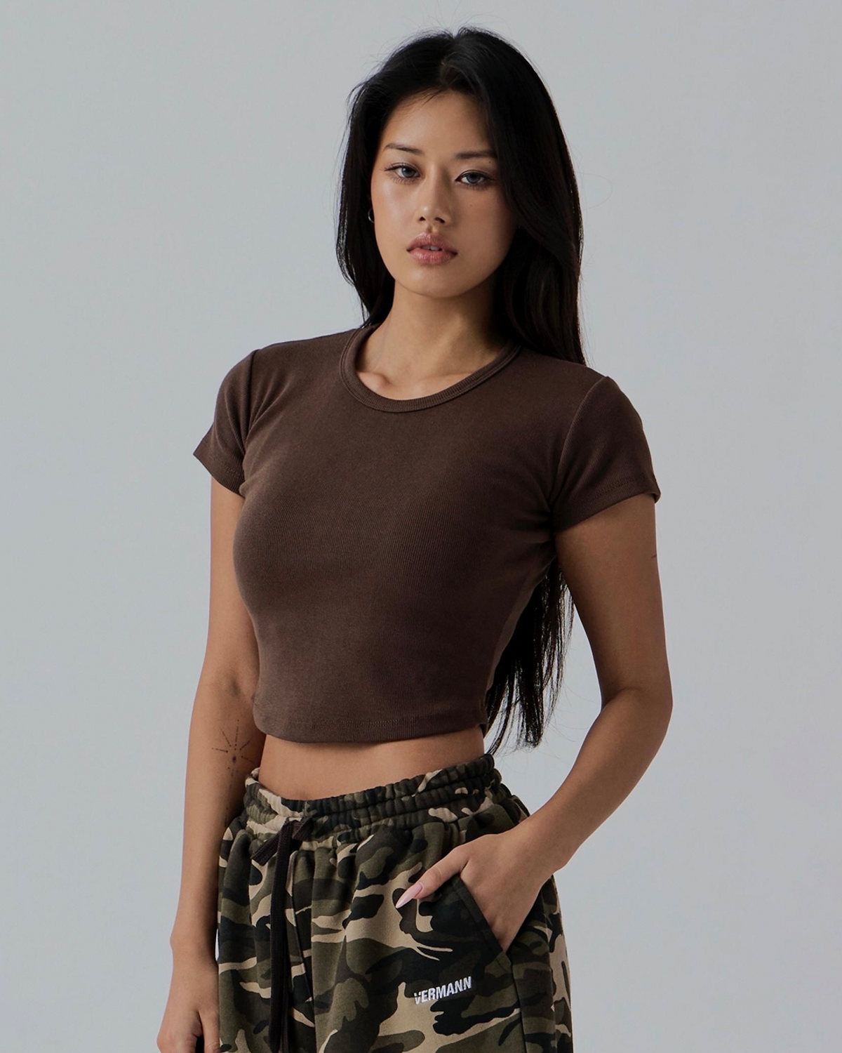 베르만 어패럴(VERMANN APPAREL) 우먼즈 골지 무지 크롭 티셔츠 3colors