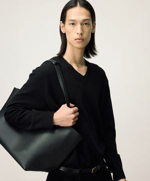 램스울 코지 브이넥 니트 블랙 IESW5F001BK