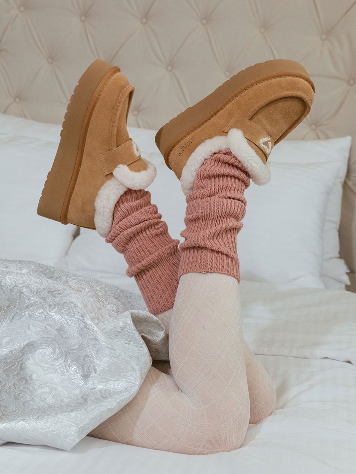 마크모크(MAC MOC) Boodle 부들 소가죽 하트 스티치 로퍼형 어그부츠 4cm