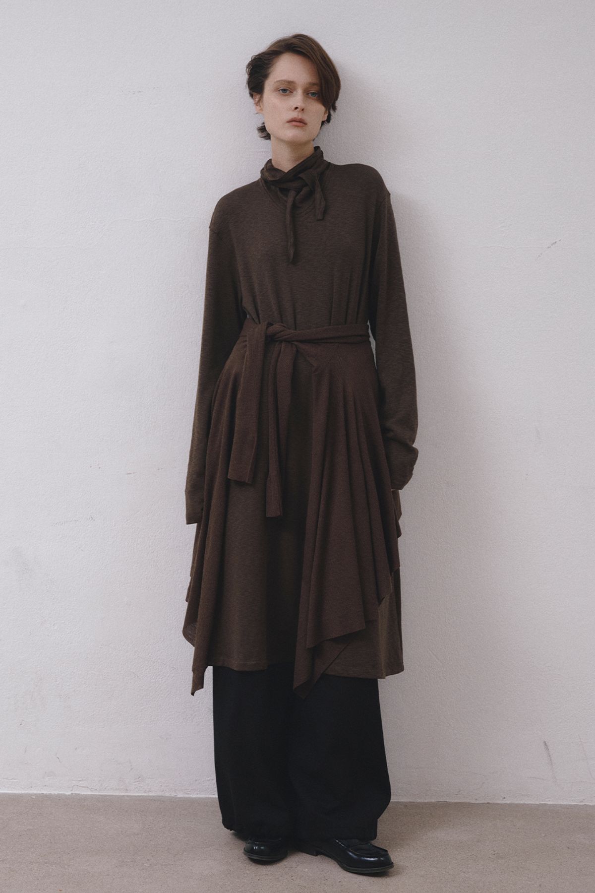 미드앤로우(MIDNLOW) Scarf Long Dress (Brown)