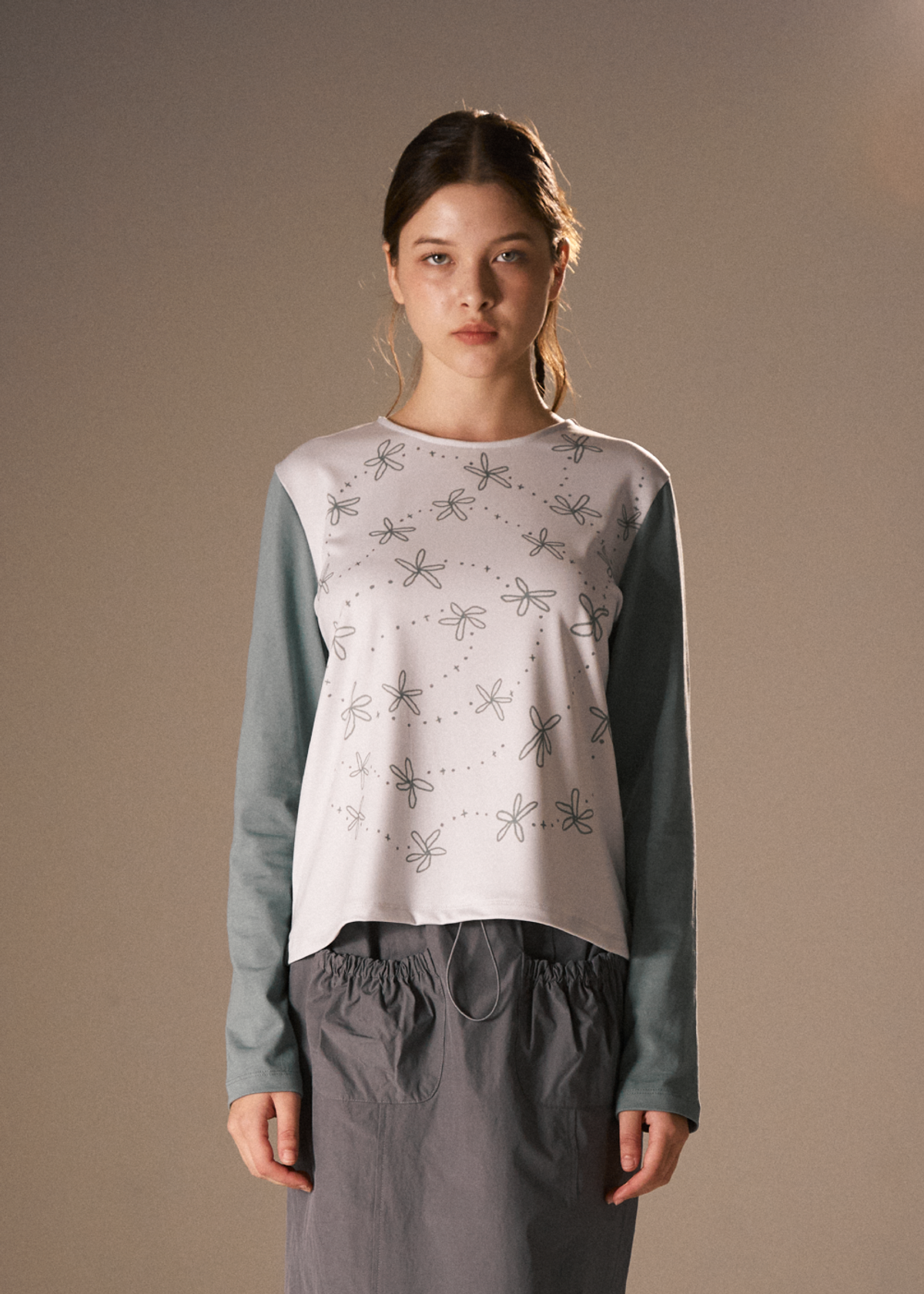 피브스피브스(PEEVES PEEVES) Handwriting Flower Long Sleeve Top / Green