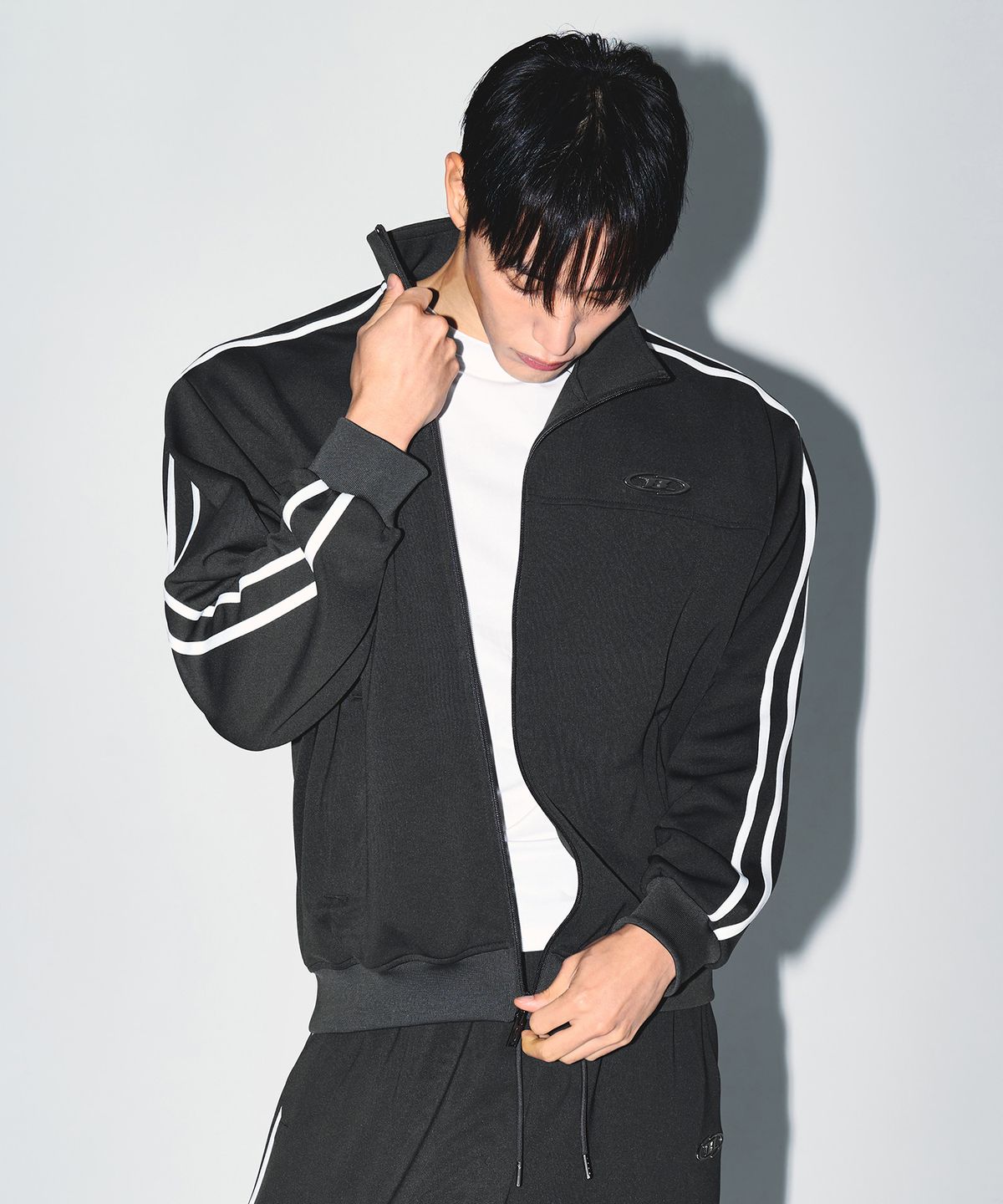 본투윈(BORN TO WIN) CHROME B JERSEY TRACK JACKET [CHARCOAL]
