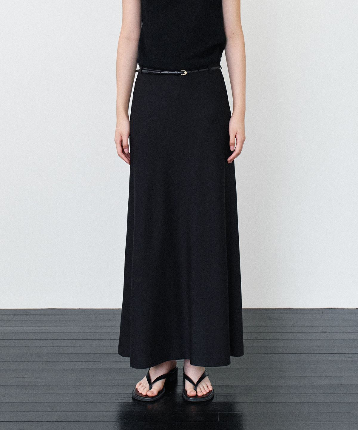 노티아(NOTIA) FLARE MAXI SKIRT - BLACK