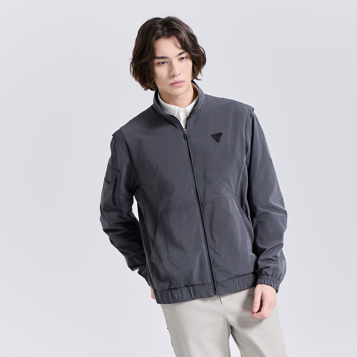 챌린저(CHALLENGER) 남성 스윙마스터 하이넥 방풍 자켓 다크그레이