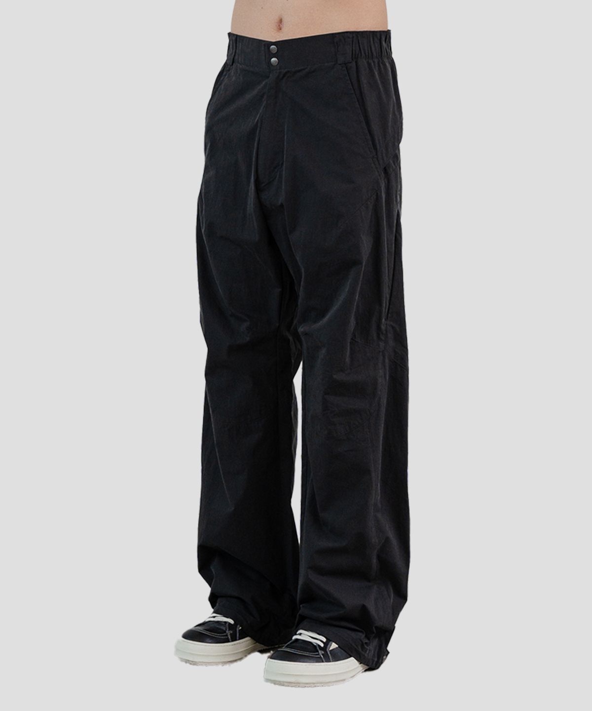 우석(WOOSUK) Anatomic Tech Pant (Washed black)