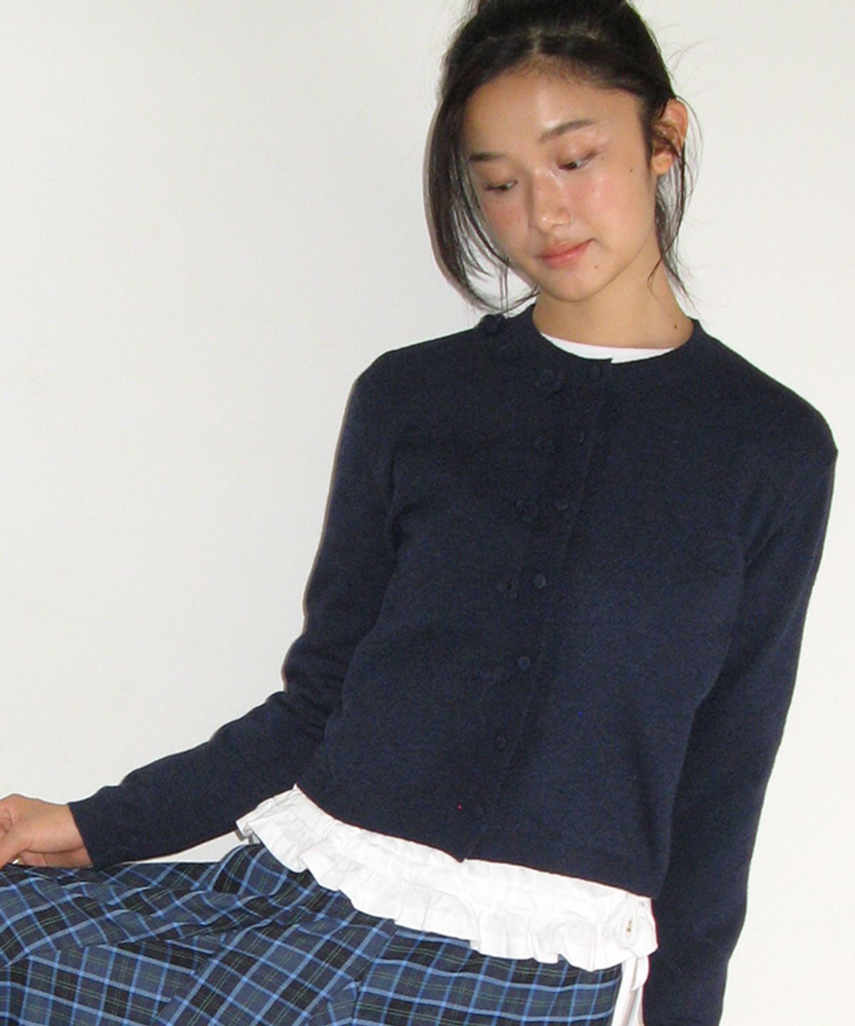 론론(RONRON) HANDMADE BLOSSOM CARDIGAN NAVY