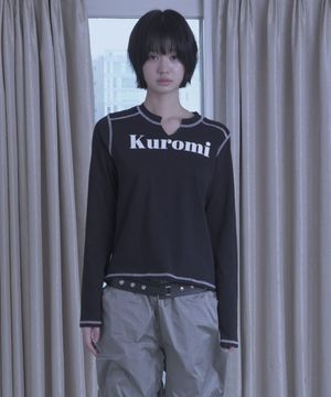 KUROMI V-NECK TOP / BLACK
