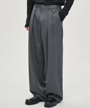 투턱 핀 스트라이프 와이드 슬랙스 (GRAY)