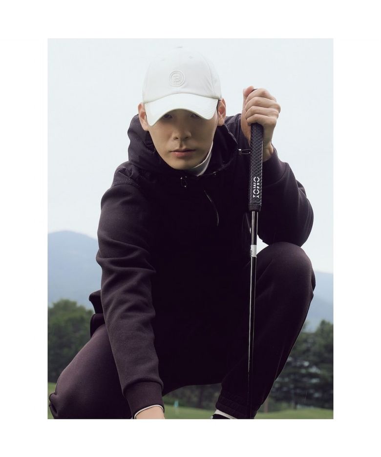 남성 패딩 믹스 하이브리드 맨투맨 티셔츠 - 블랙