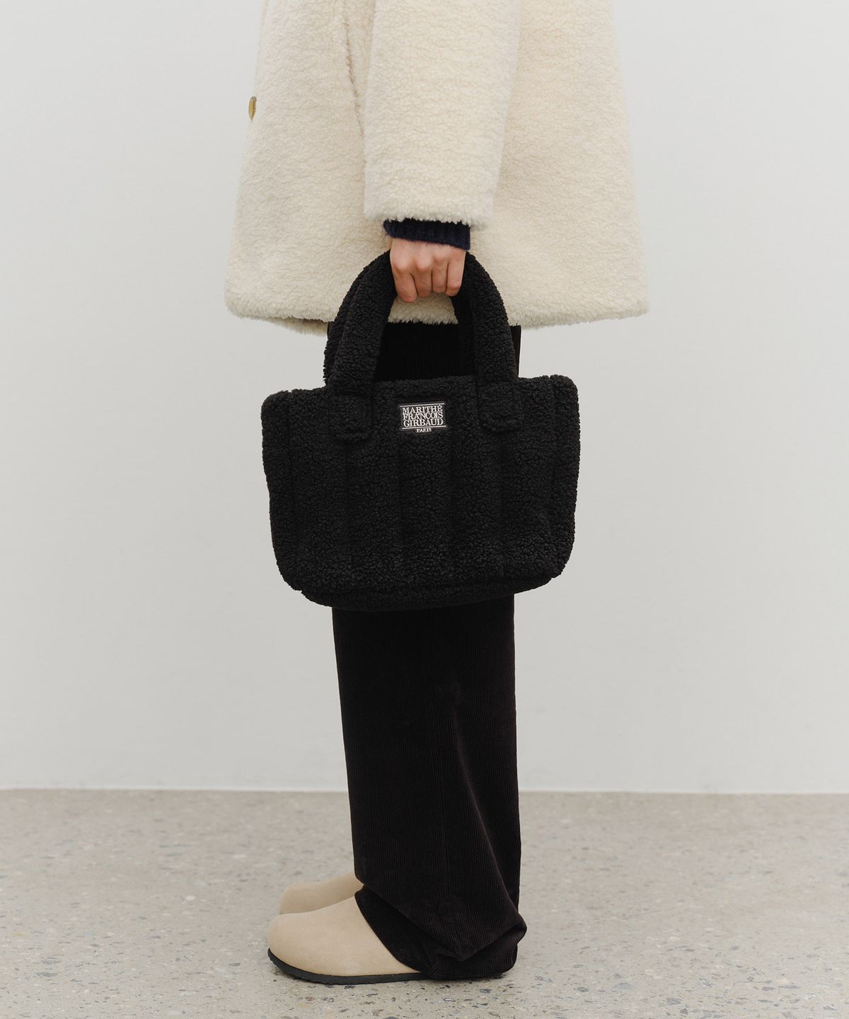 마리떼 프랑소와 저버(MARITHÉ + FRANҪOIS GIRBAUD) CLASSIC LOGO BOUCLE PADDING BAG black