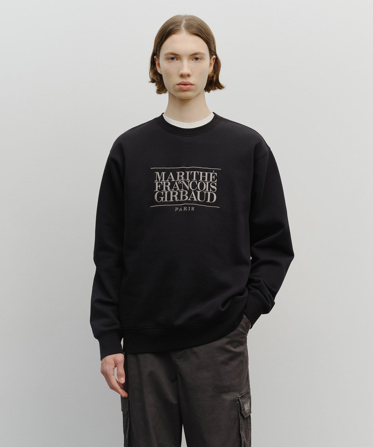마리떼 프랑소와 저버(MARITHÉ + FRANҪOIS GIRBAUD) CLASSIC LOGO EMBROIDERY SWEATSHIRT (BRUSHED) black