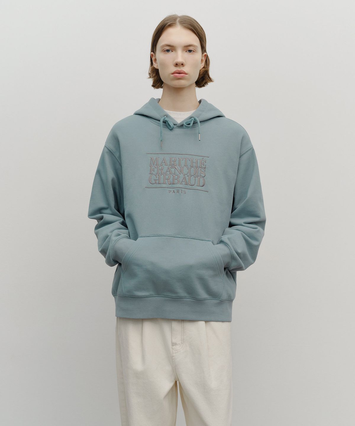 마리떼 프랑소와 저버(MARITHÉ + FRANҪOIS GIRBAUD) CLASSIC LOGO EMBROIDERY HOODIE (BRUSHED) mint gray
