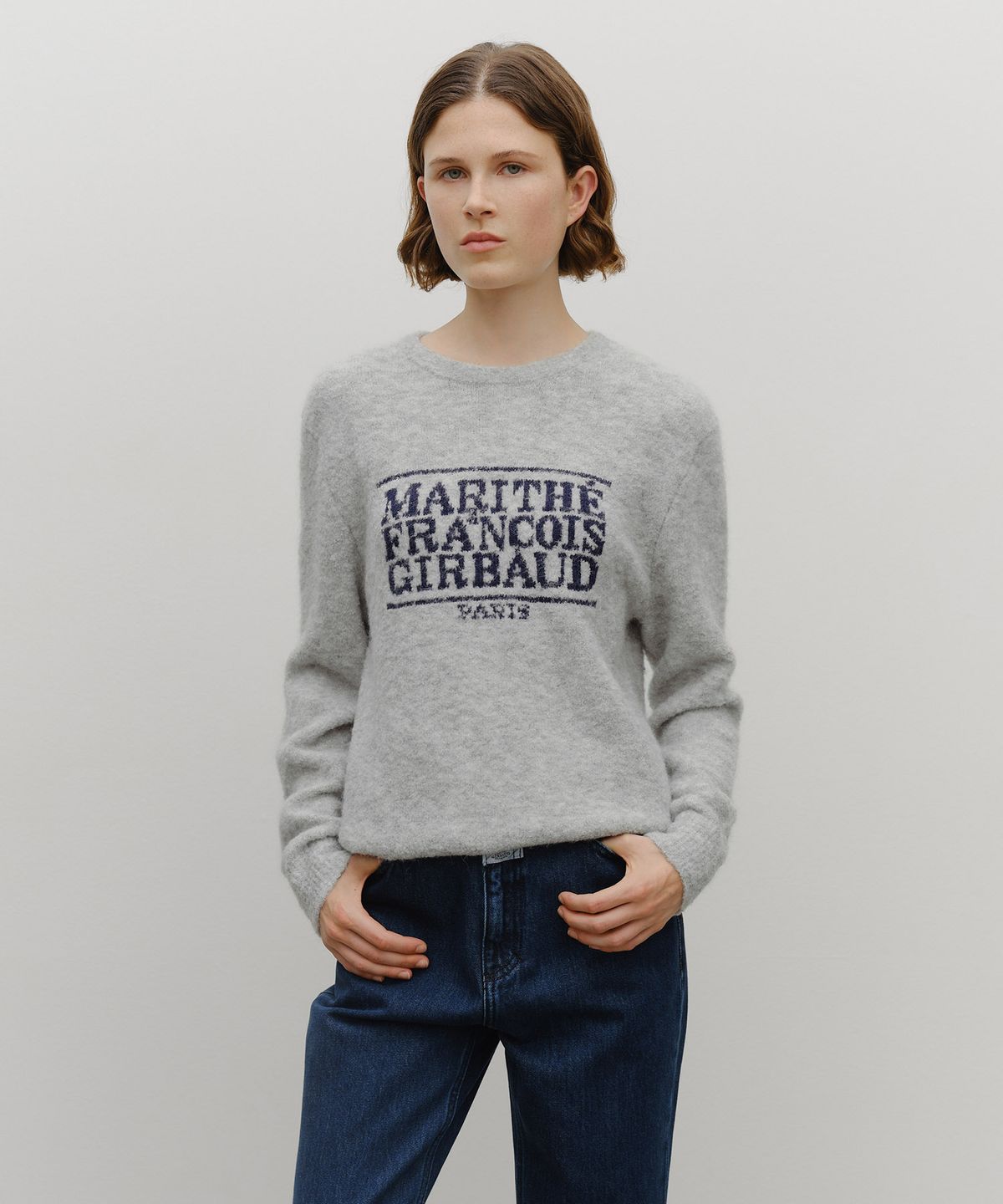 마리떼 프랑소와 저버(MARITHÉ + FRANҪOIS GIRBAUD) BOUCLE CLASSIC LOGO KNIT PULLOVER light gray