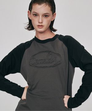 디어 아플리케 래글런 티셔츠 (차콜)