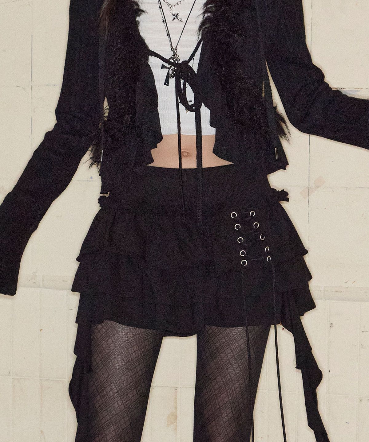 낫노잉(NOTKNOWING) Tiered Ruffle Sweat Skirt (BLACK)
