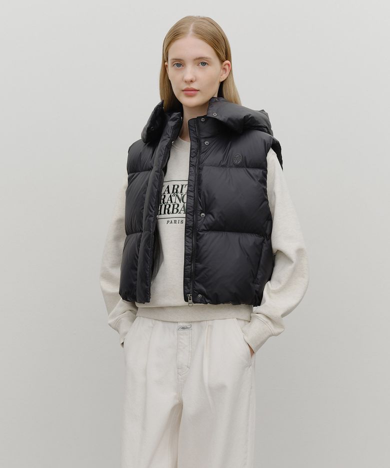 W CIRCLE LOGO CROP HOODED DOWN VEST black