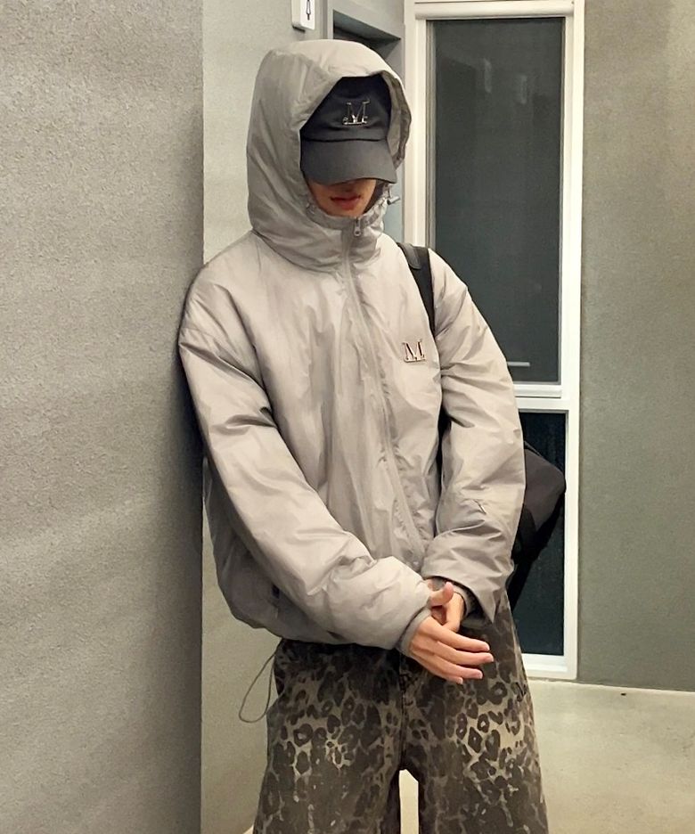 파웰 메탈로고 경량패딩 남녀공용 (2컬러)