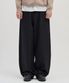 오버 커브드 팬츠 [블랙]