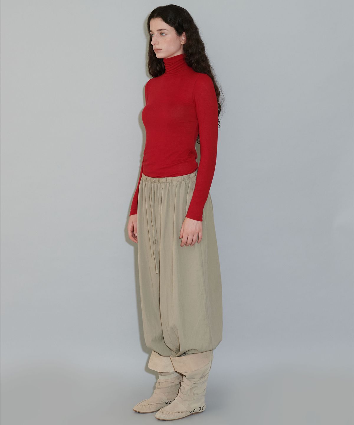더포르타(THEPORTA) CLASSIC WOOL HIGH NECK T-SHIRT, RED