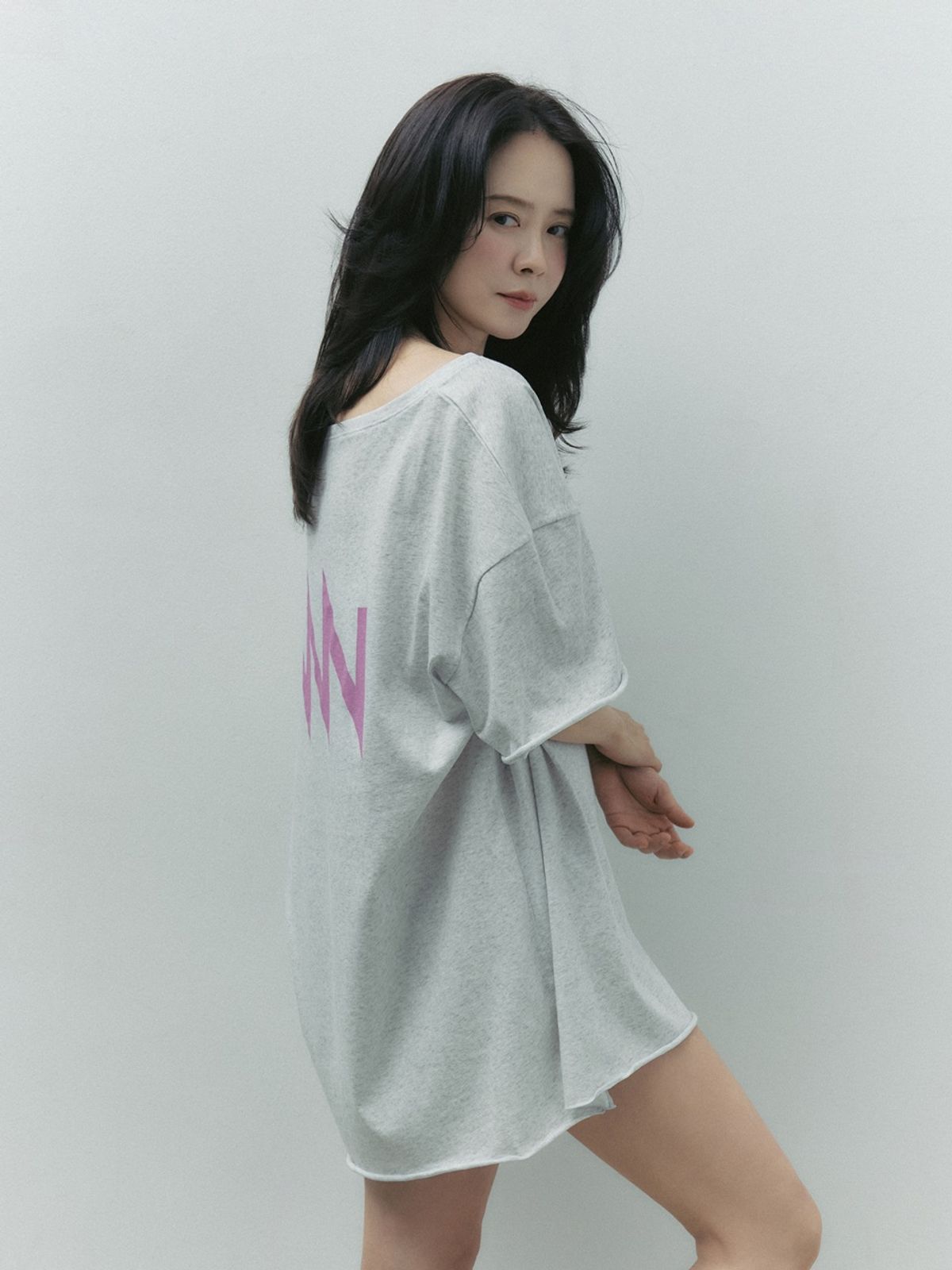 니나쏭(NINASSONG) 빈티지 오버핏 티