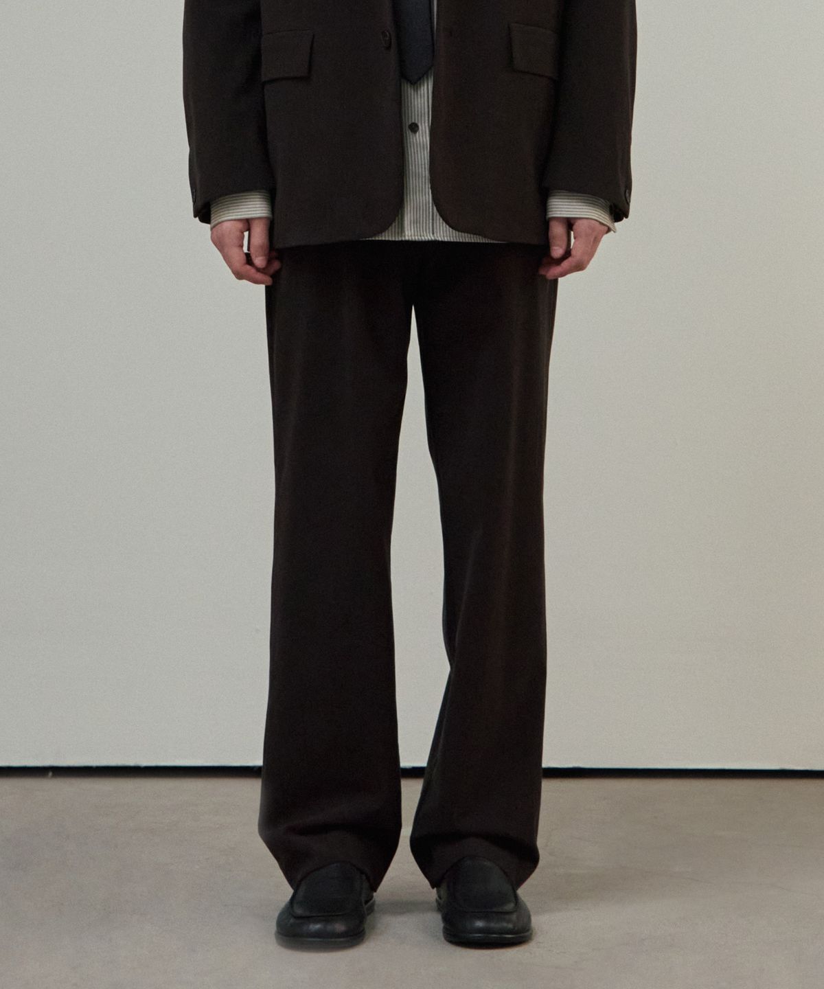 마인드브릿지(MINDBRIDGE) [COUTURE]세미와이드 코듀로이 밴딩 팬츠 - 2color