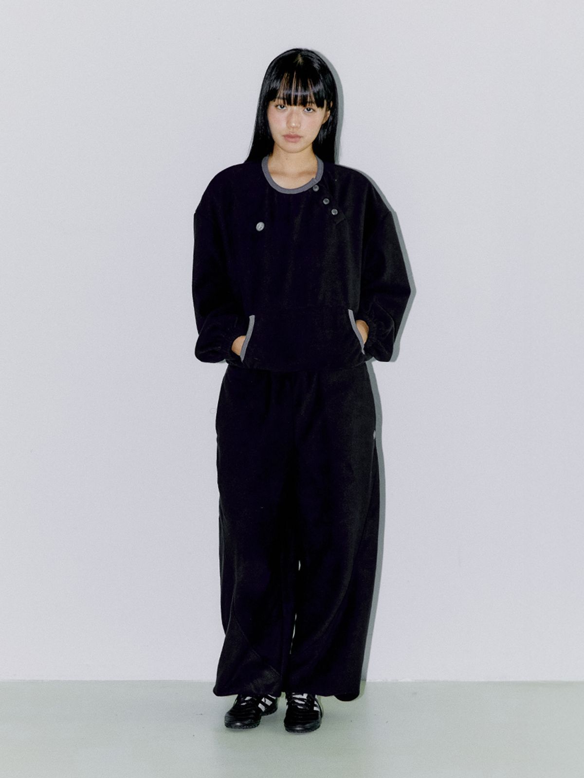 오피쉬(OAFISH) DIAGONAL FLEECE SWEAT SET UP, BLACK