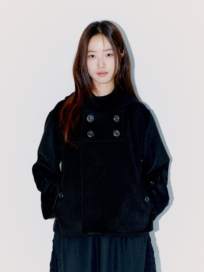 QUAD BUTTON SHORT COAT, BLACK