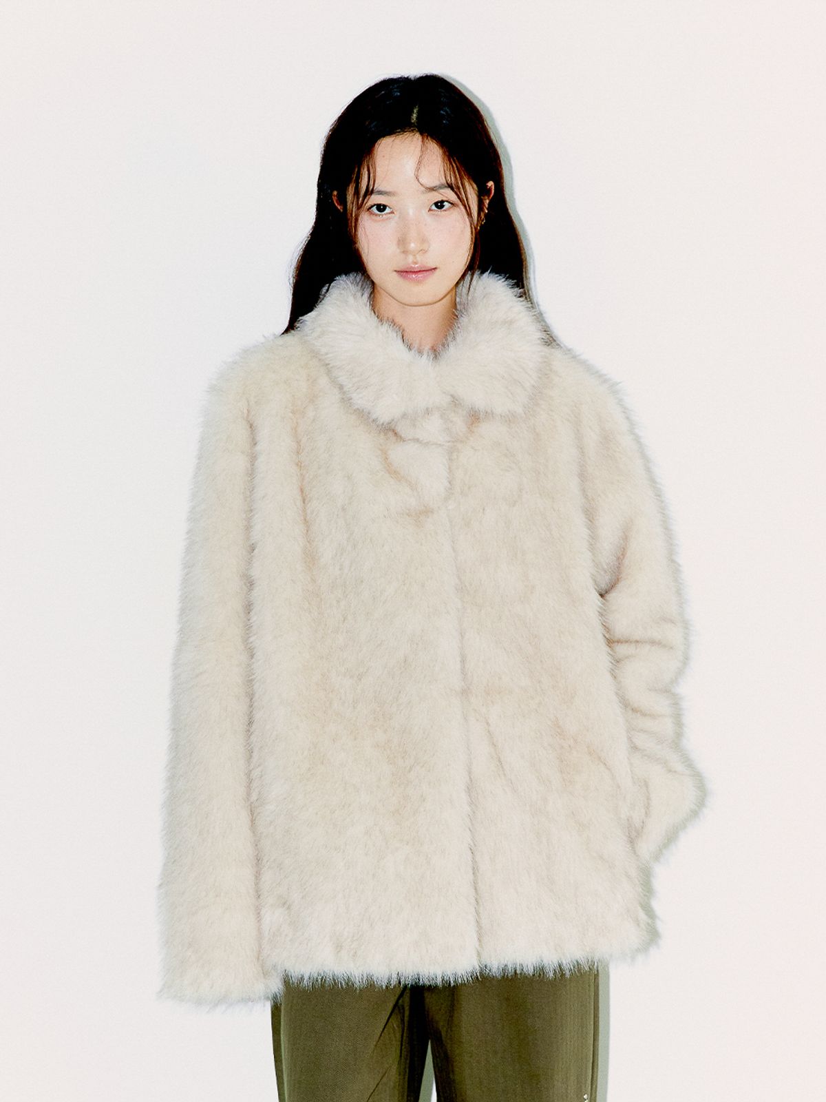 오피쉬(OAFISH) FLUFFY MIX FUR JACKET, BEIGE