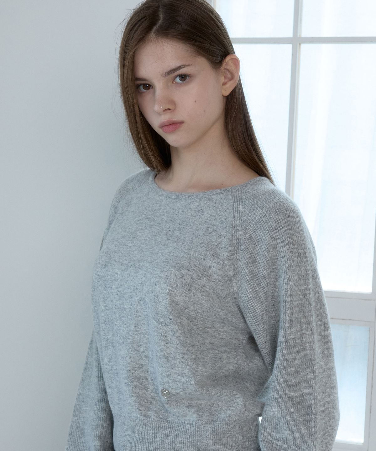 힐리오트(HEALIOTE) SOFT ROUND-NECK SWEATER_GREY