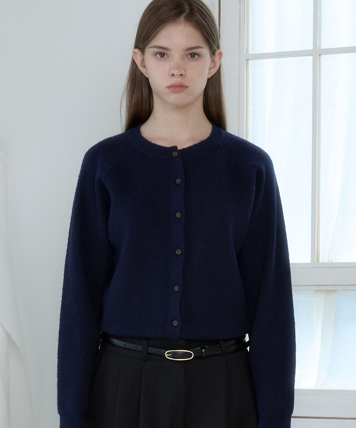 힐리오트(HEALIOTE) WOOD BUTTON CARDIGAN_NAVY