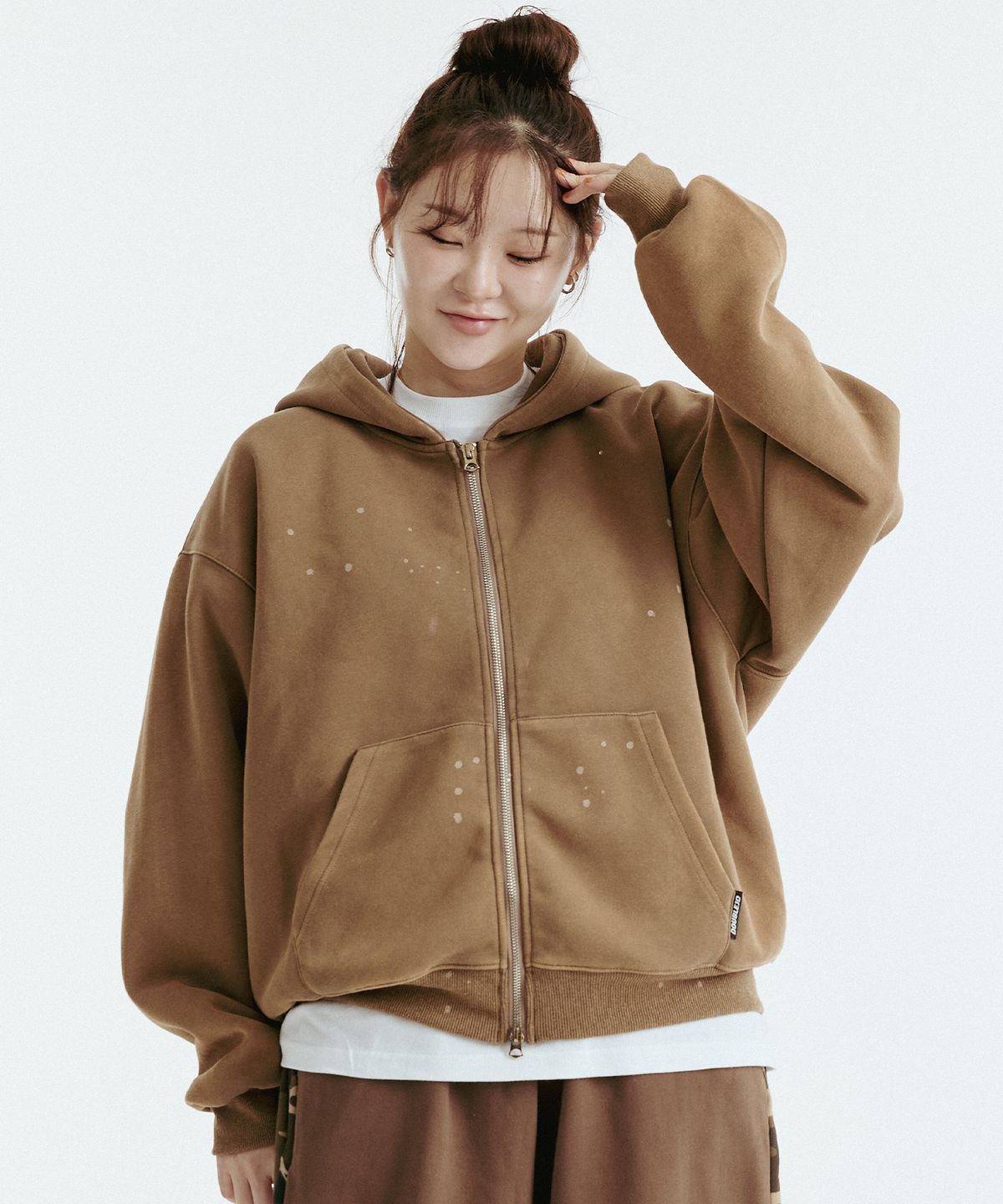 더블제이디(DOUBLE JD) 페인팅 2WAY 후드 집업 (브라운)
