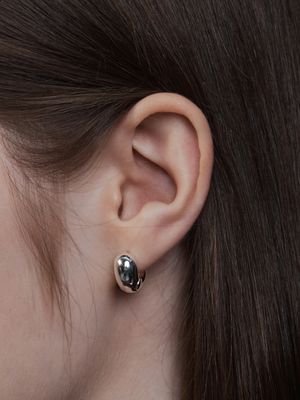 bold bean one-touch earring