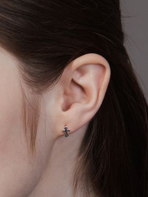 [sv925] cut-out cross mini hoops earring