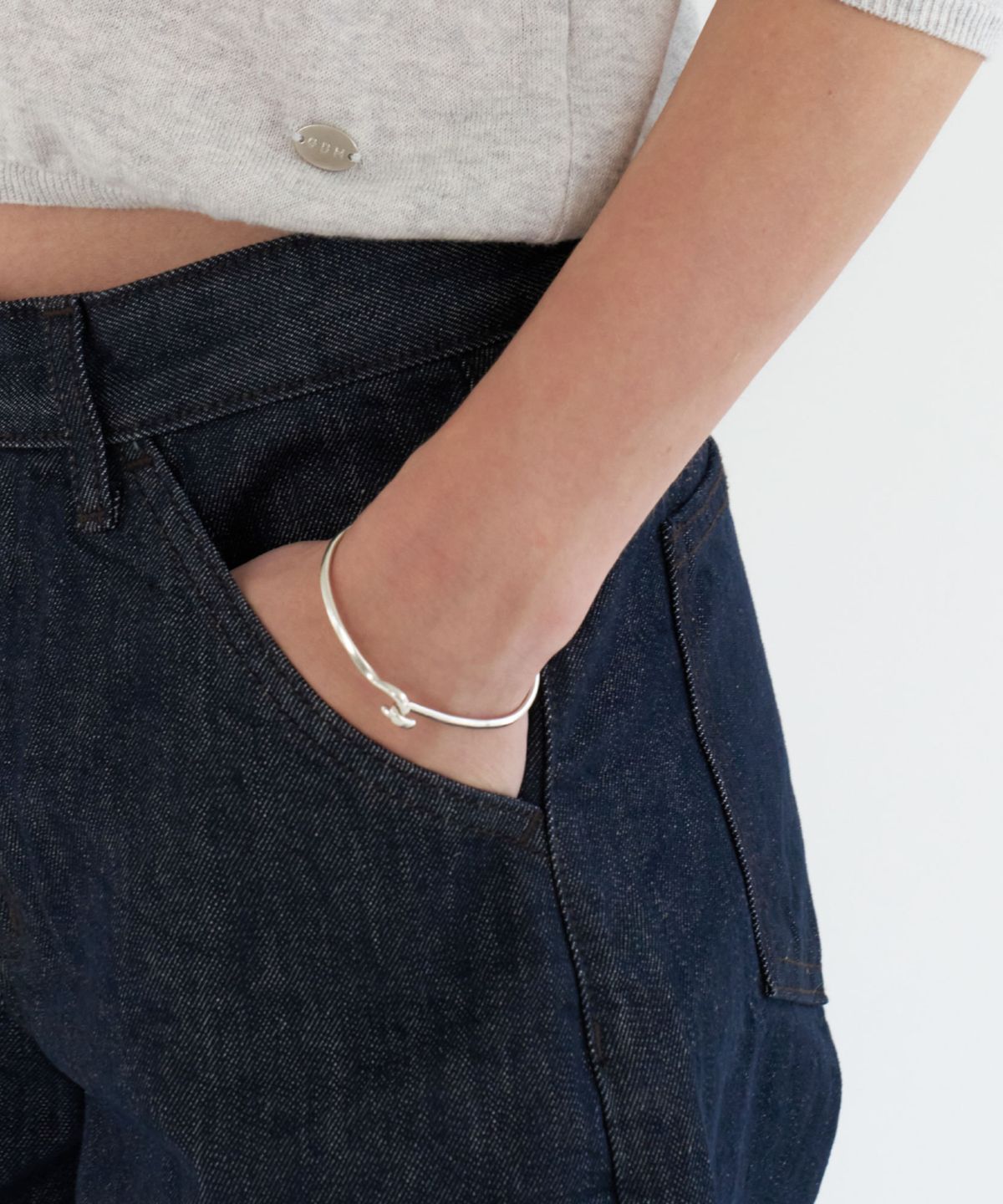지비에이치 어패럴(GBH APPAREL) KNOT BANGLE / SILVER