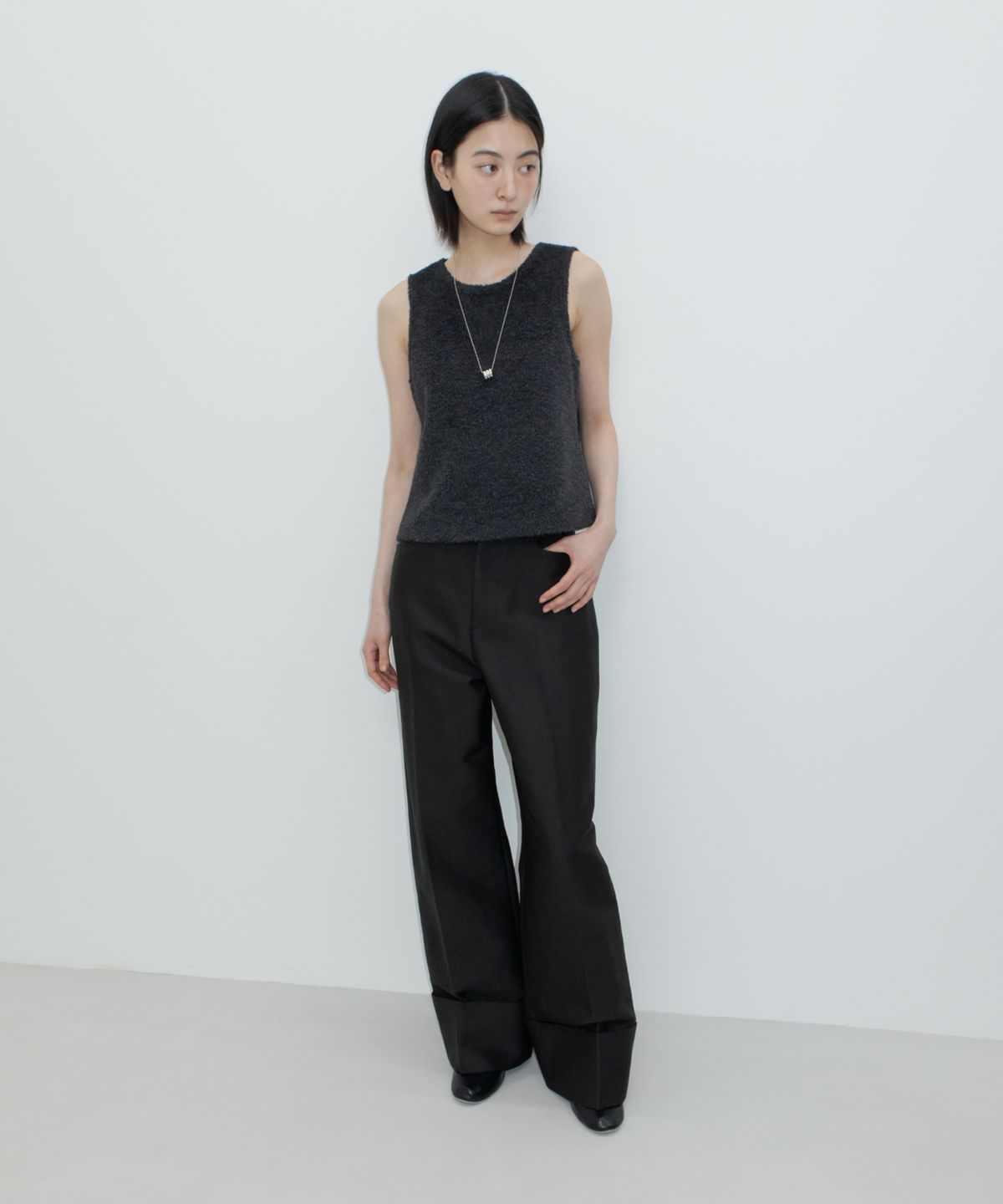 지비에이치 어패럴(GBH APPAREL) STRAIGHT TURN-UP PANTS / BLACK