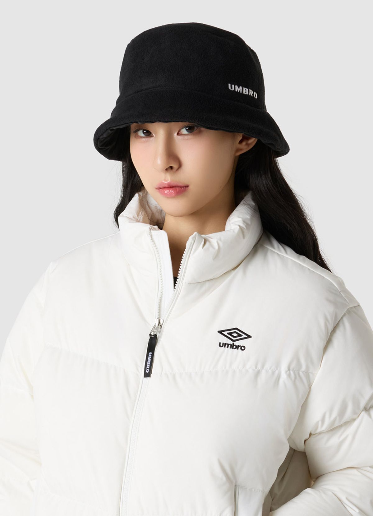 엄브로(UMBRO) 벨벳라이크 소프트 리버서블 버킷햇  블랙 UQ422CHTO1
