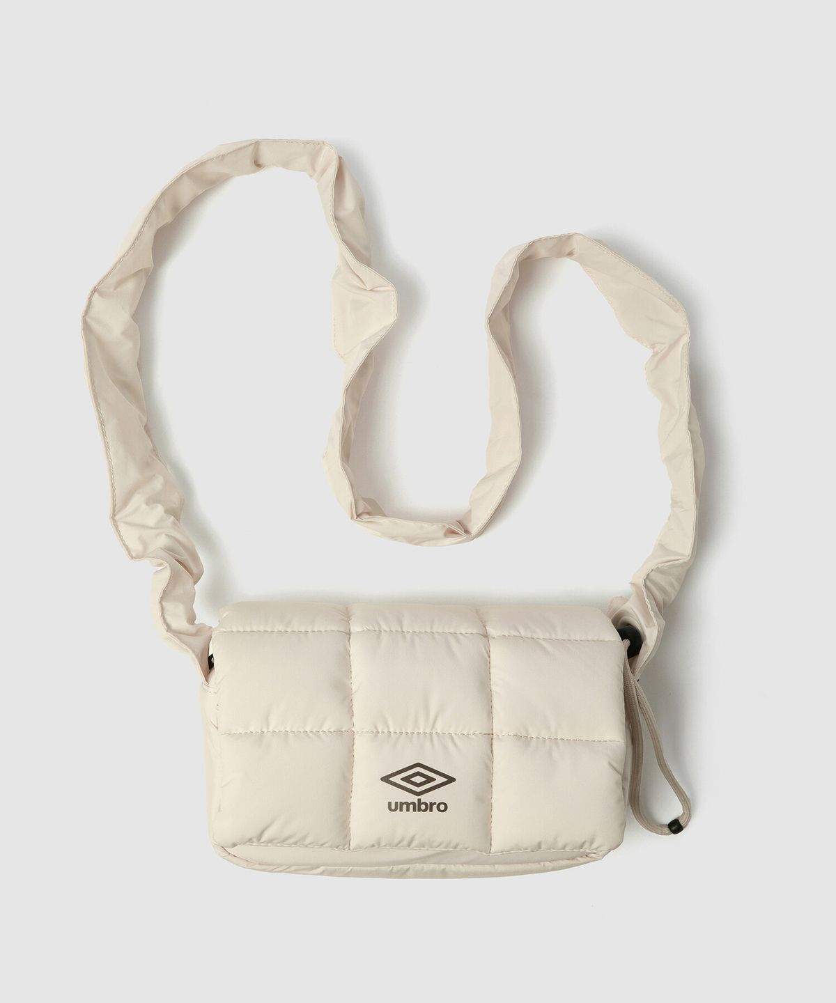 엄브로(UMBRO) 플라이트 퀼팅 2WAY 미니백 베이지 UQ423CBGO2