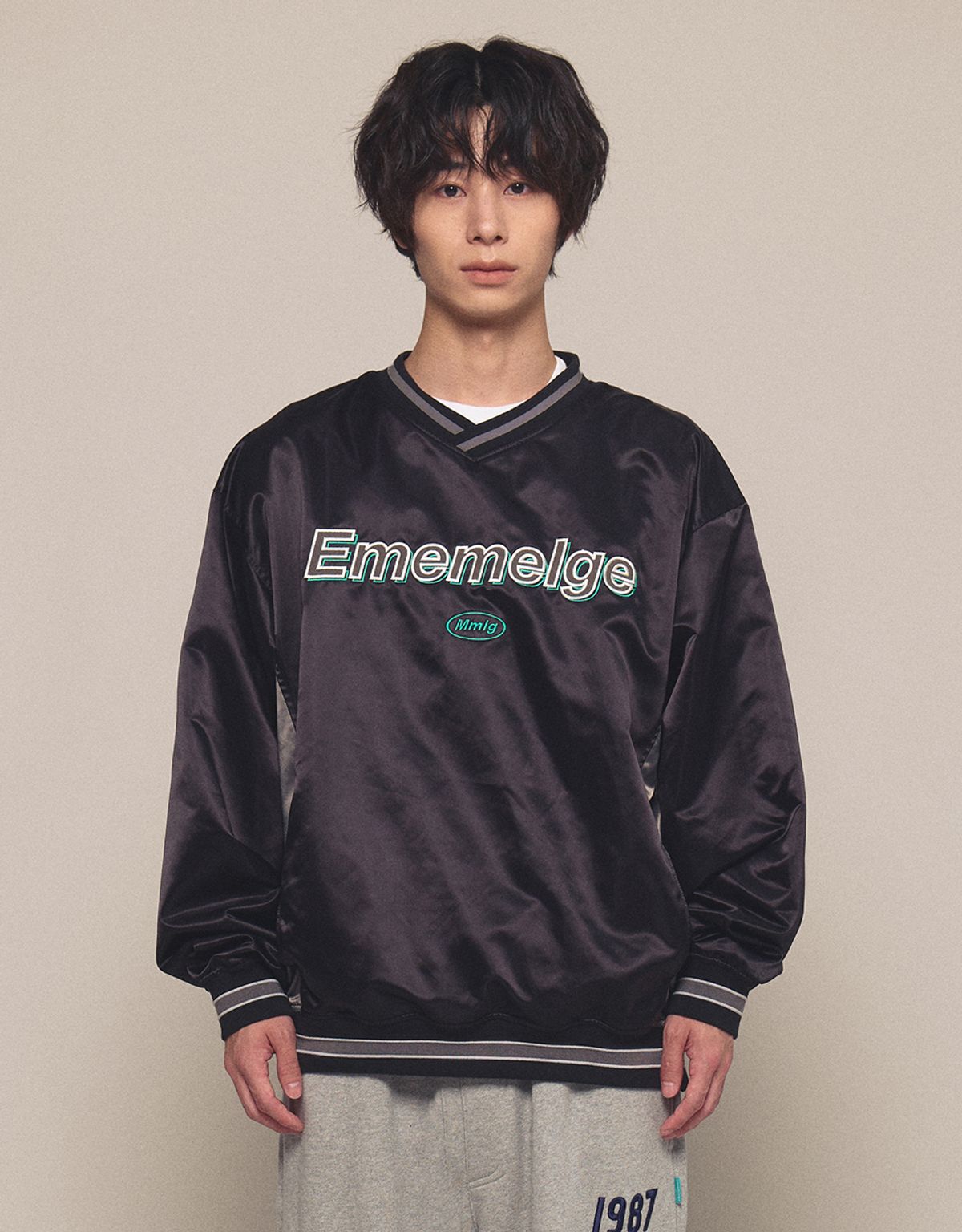 엠엠엘지(MMLG) [Mmlg] EM SATIN SPORTS PULLOVER (BLACK)
