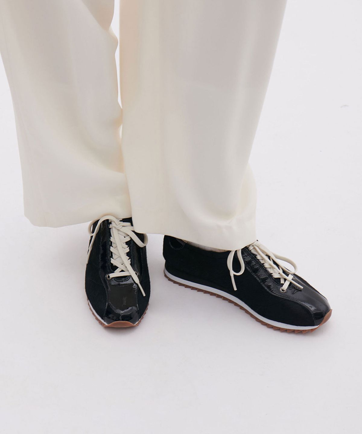 앤버터럼(ANDBUTTERUM) Comely_Sneakers_Black(BF5AMK51BK)