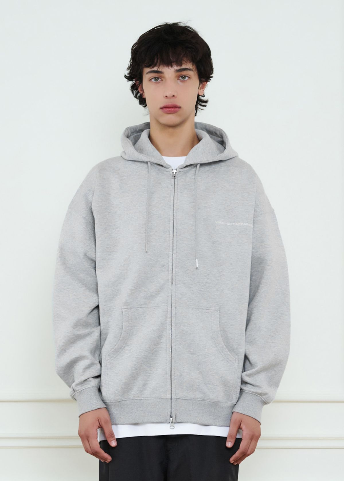 라임라잇 어패럴(LIMELIGHT APPAREL) 어패럴 자수 심플 로고 오버사이즈 2WAY 집업 후디 (그레이 멜란지/화이트)