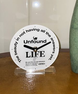 언파운드 라이프 무소음 원형 탁상시계 화이트