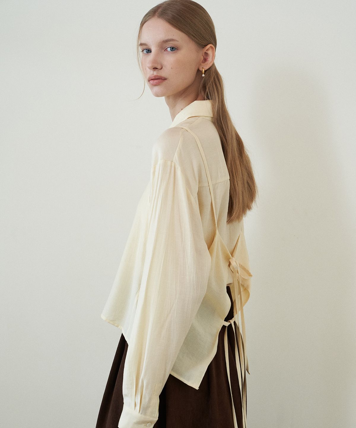 플로브(FLOVE) LAYERING PAGE BLOUSE YE
