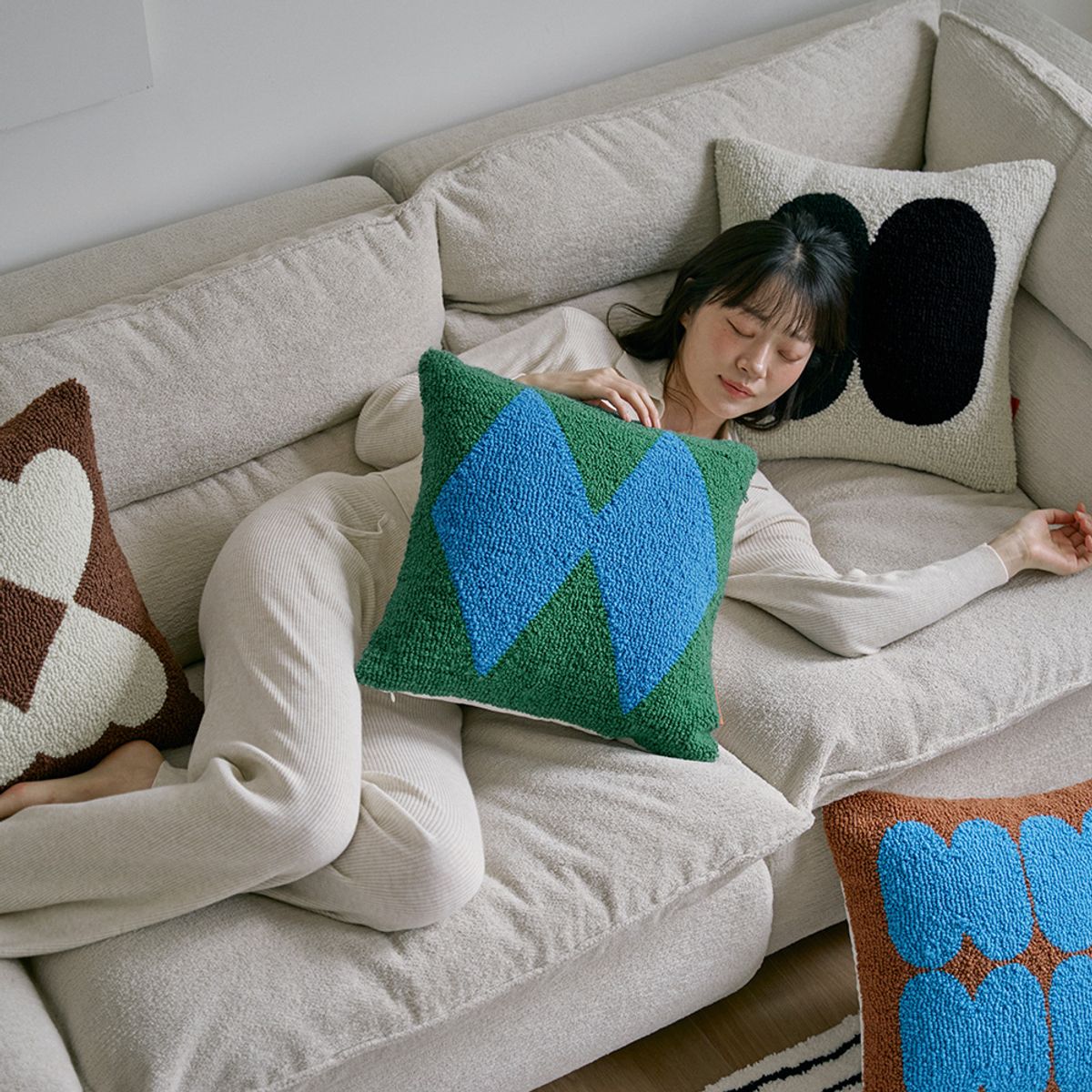 보웰(BOWELL) [BWTZ] 몽글몽글 양털 뽀글이 쿠션커버 45x45 4종