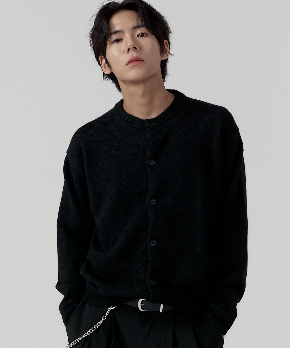 그노크(GNOK) 울 라운드넥 니트 가디건[블랙]