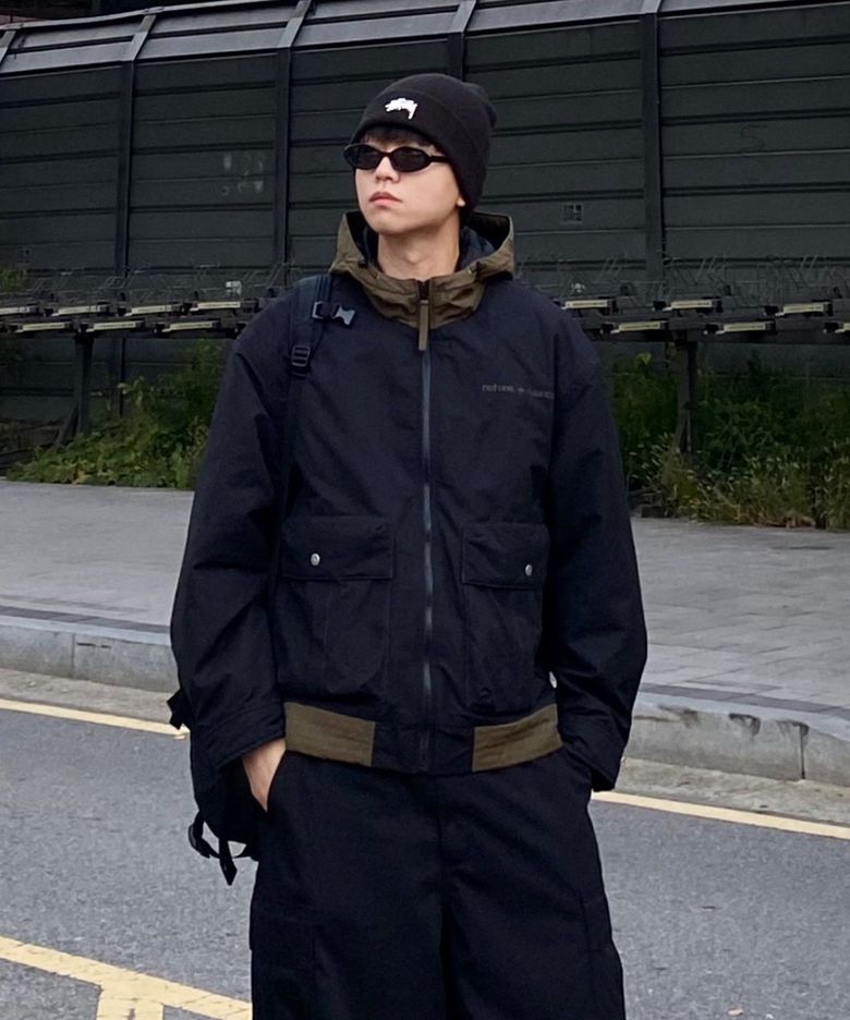 CONTRAST HOOD PADDED JUMPER (BLACK)