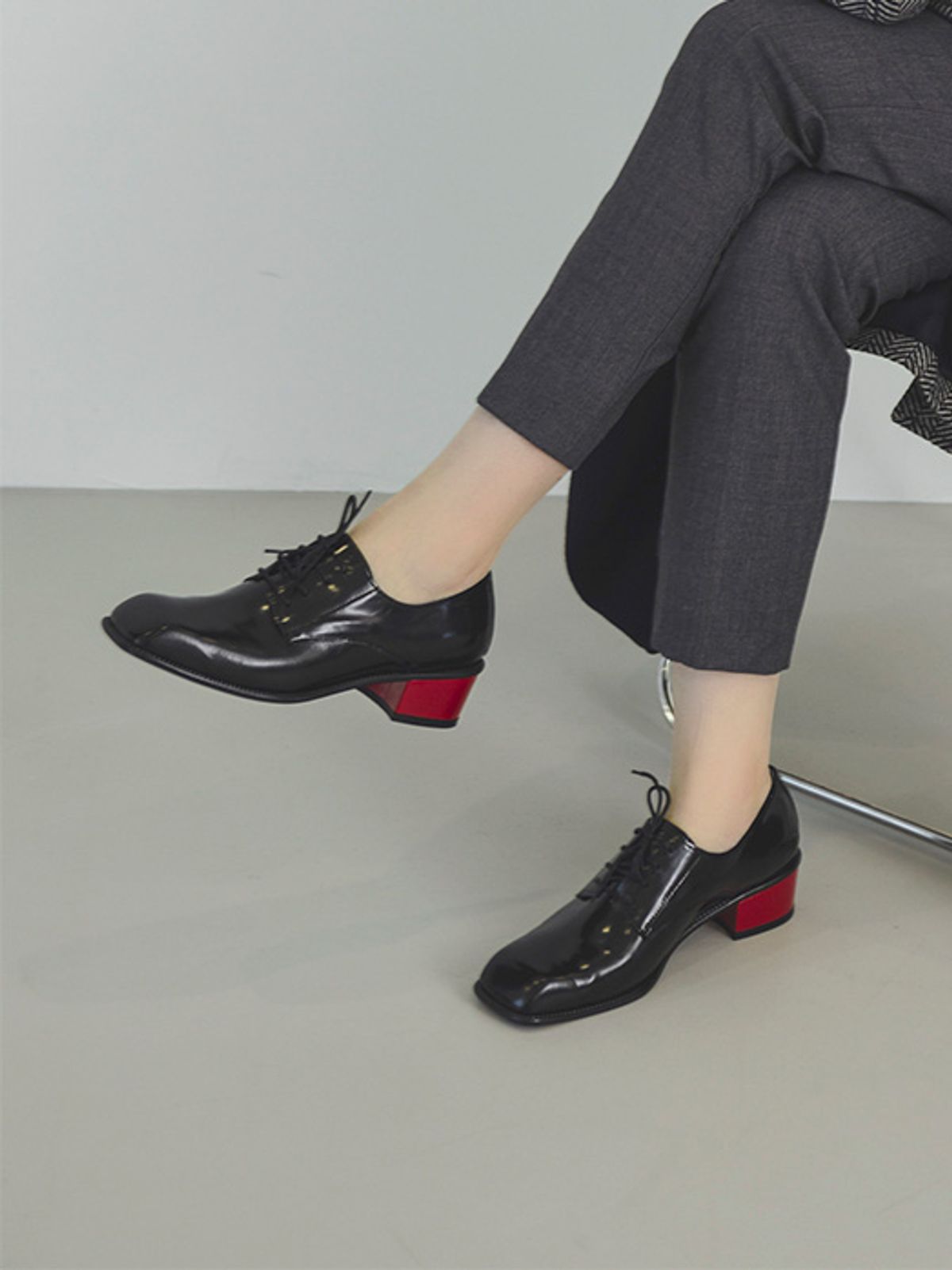 백오브더문(BACK OF THE MOON) margot loater red heel_black