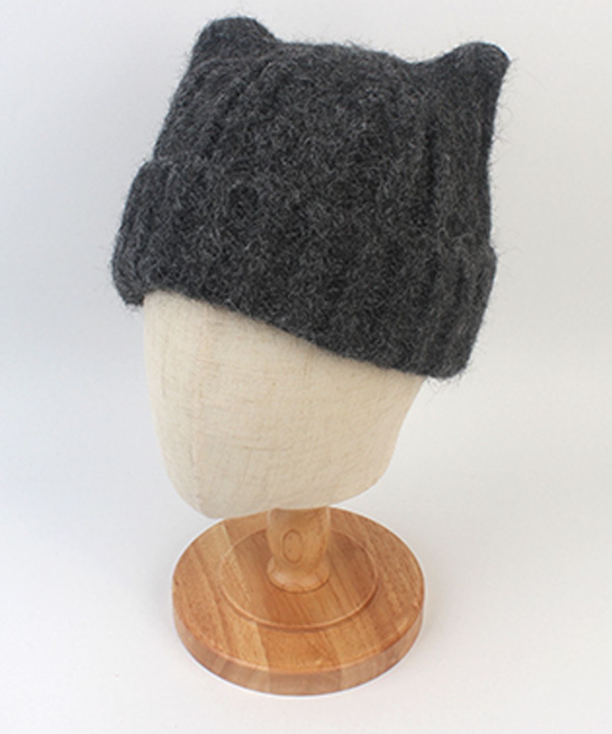 유니버셜 케미스트리(UNIVERSAL CHEMISTRY) Wool Cat Charcoal Beanie 고양이비니